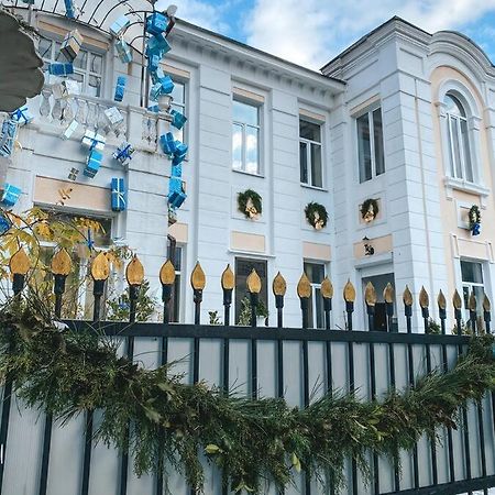 Бутик-Отель Белый Дом Балерины Sukhumi Exterior foto